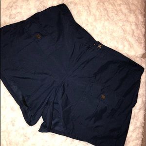 Worn once!! didn’t fit right on me ):